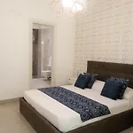 לינה וארוחת בוקר Parthenope 4*