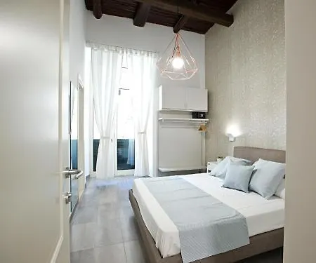 Parthenope 4*