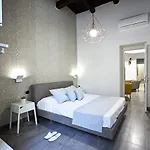 Frühstückspension Parthenope 4*