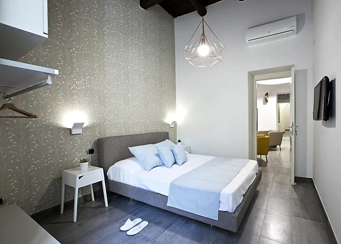 Couette-café Parthenope 4*